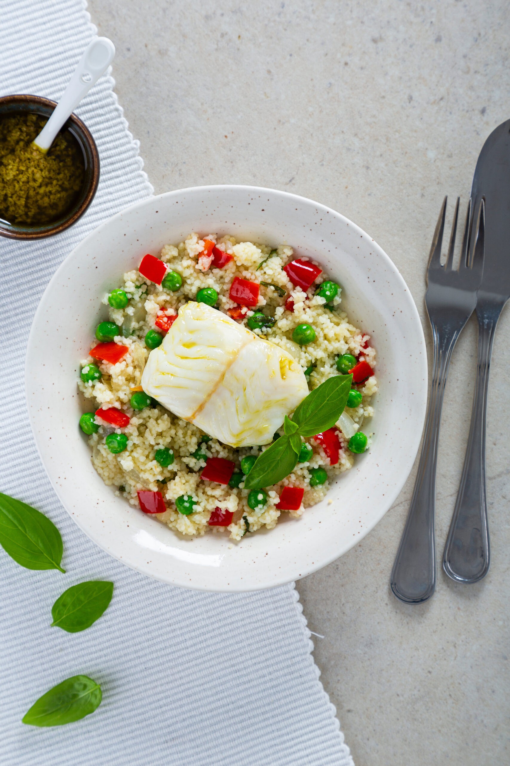 Merluza con verduras y cuscús